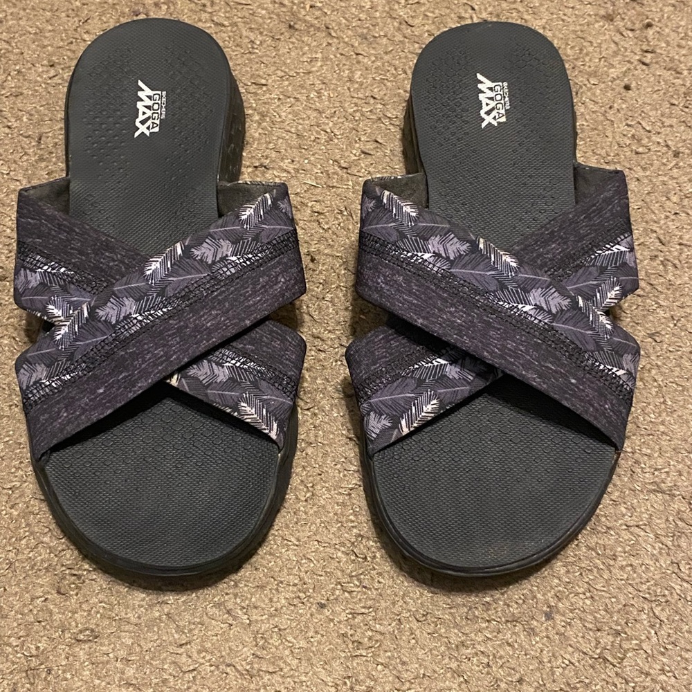 Skechers On The Go 400 Goga Max Slide Sandals Black Tropical Womens Size 11‎
